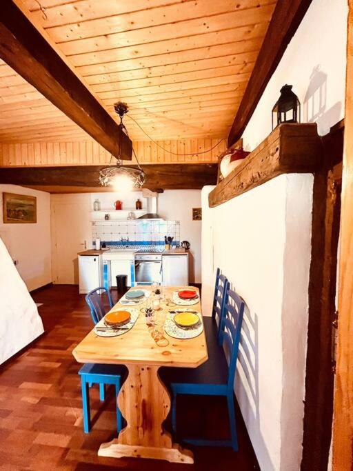 Charmant Appartement De Vacances Alta Ripa Hauterive  Bagian luar foto